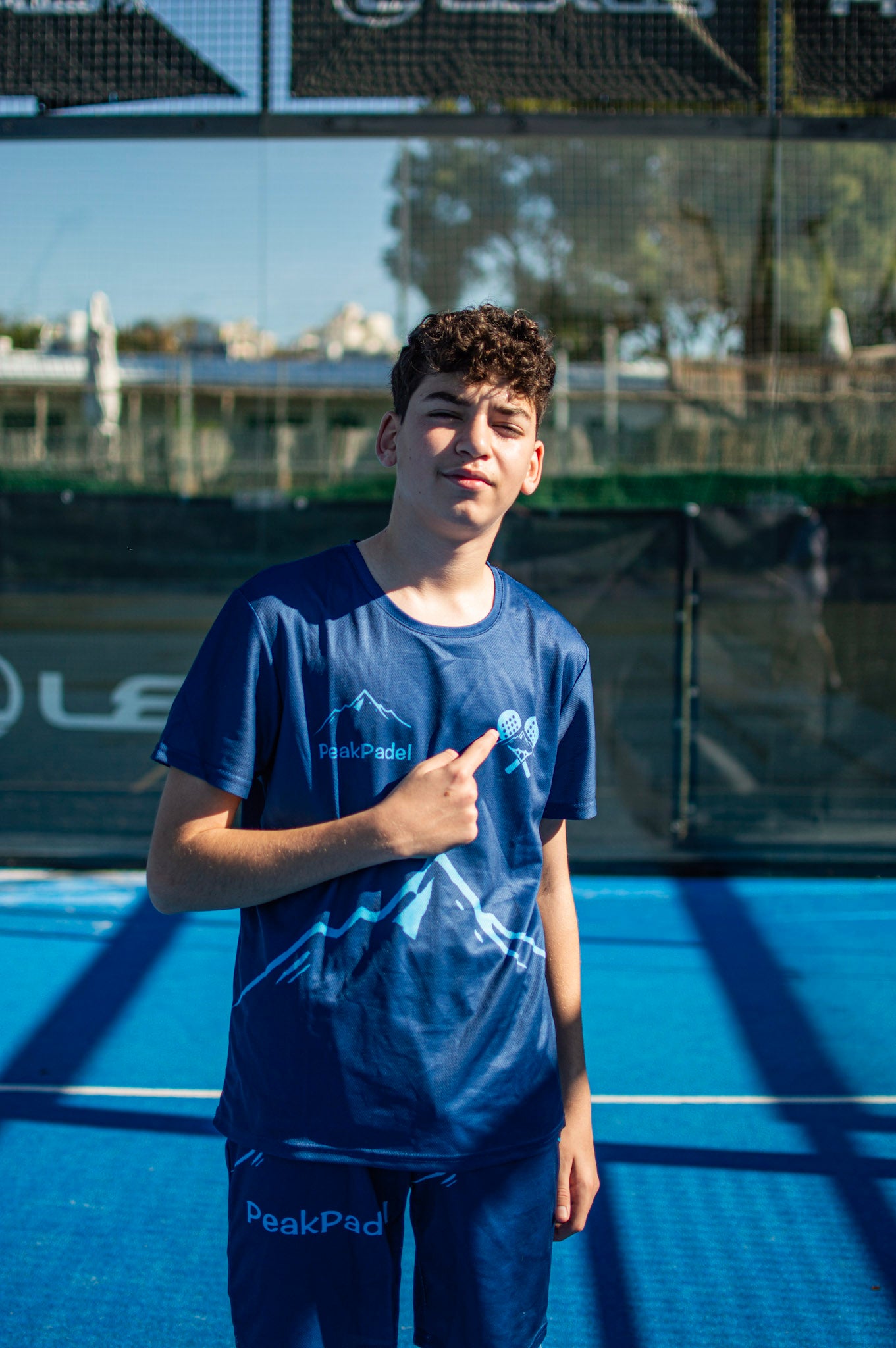 סט  בצבע כחול תכלת עיצוב יחודי.